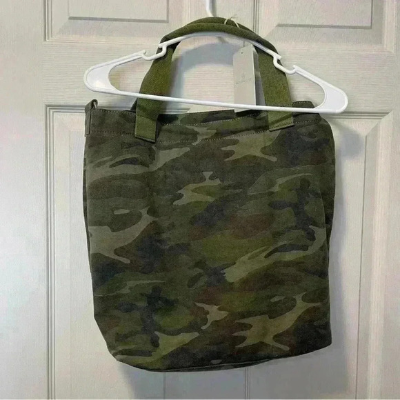 NWT WWE Wrestling Alternative Camouflage Computer Tote Bag - Picture 7 of 7